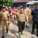 Al Haris bersama OPD Terkait dan warga bergotong-royong membersihkan drainase di Kelurahan Simpang IV Sipin Kota Jambi, Selasa (15/08/2023). (Foto: Diskominfo/Agus Supriyanto)