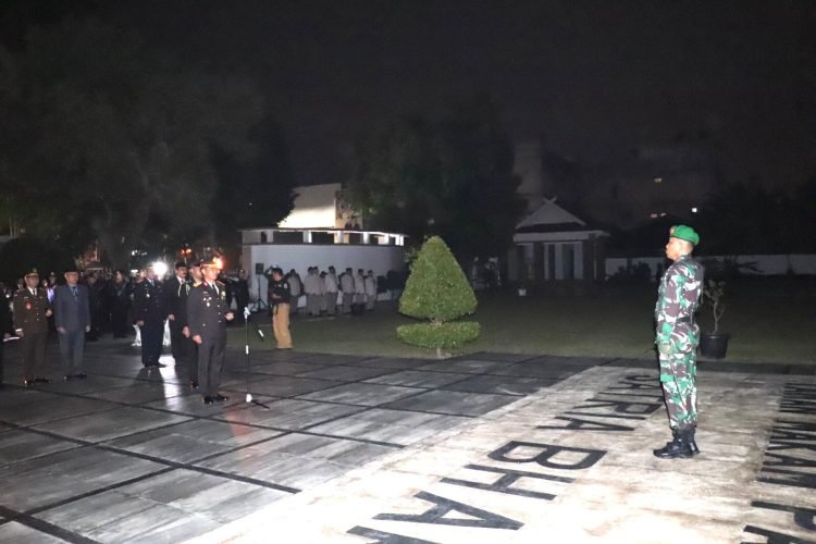 Pelaksanaan Upacara Renungan Suci di Taman Makam Pahlawan Satria Bakti, kota Jambi, Kamis (17/08/2023) (Dok. RJ.COM)