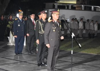 Apel Kehormatan dan Renungan Suci di TMP Satria Bhakti, Kamis (17/8/2023) (Dok.Penrem 042/Gapu)