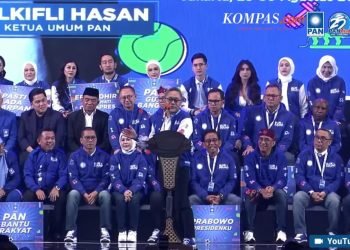 Momen foto bersama Gubernur Jambi  pada malam puncak HUT PAN ke-25 tahun 2023.di Hotel Sultan, Jakarta, Senin (28/08/2023) .(Foto : kominfo)