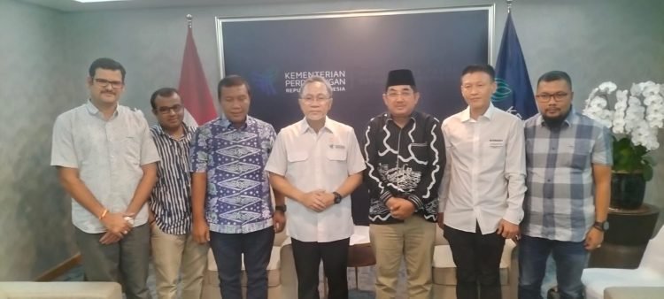 Romi Hariyanto bertemu dengan Mendag RI Zulkifli Hasan di kantornya, Jakarta, Jumat (01/09/2023). (Dok. Willy)