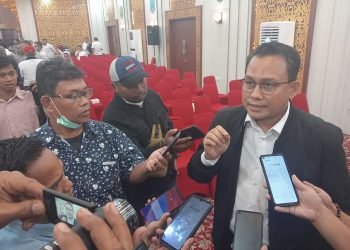 Direktur Antikorupsi Badan Usaha KPK RI,  Aminudin saat diwawncarai di Ruang Pola Kantor Gubernur Jambi, Rabu (13/9/2023). (dok.Dian)