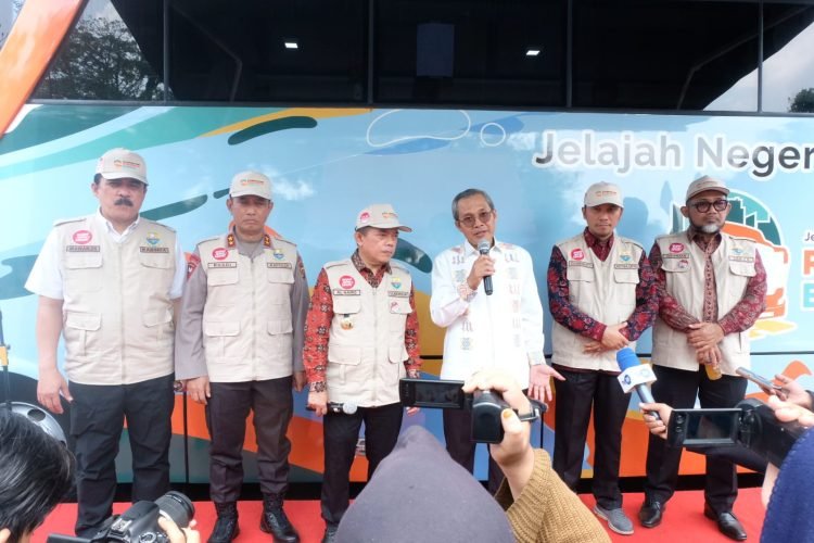 Kapolda Jambi Hadiri Acara Pembukaan Roadshow Bus KPK 2023 di di halaman Kantor Gubernur Jambi , Kamis, (14/09/2023). (Dok. Humas Polda Jambi)