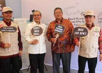 Al Haris pada Pembukaan Roadshow Bus KPK 2023 di Lapangan Kantor Gubernur Jambi, Kamis (14/09/2023).(Foto : Agus Supriyanto - Kominfo)