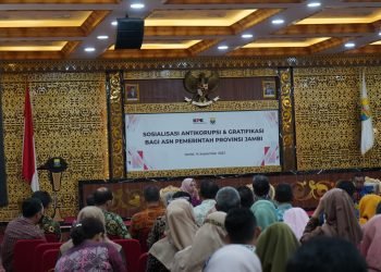 Sosialisasikan Pengendalian Gratifikasi bagi ASN oleh KPK RI di Ruang Pola Kantor Gubernur Jambi (14/09/2023).
(Foto: Novriansah - Kominfo)