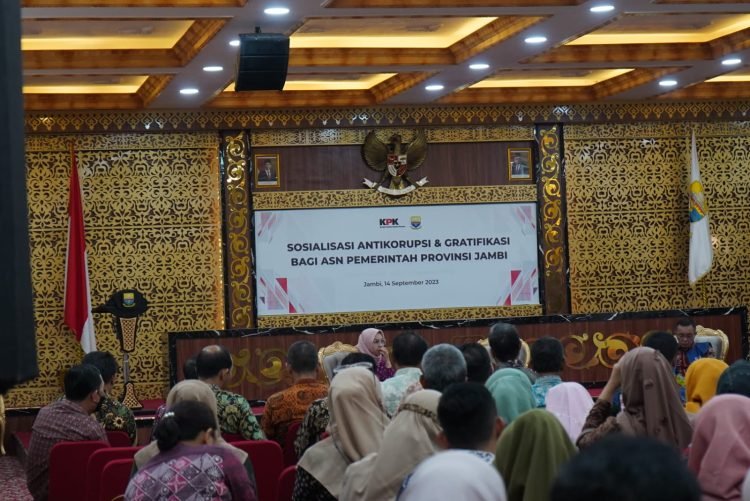 Sosialisasikan Pengendalian Gratifikasi bagi ASN oleh KPK RI di Ruang Pola Kantor Gubernur Jambi (14/09/2023).
(Foto: Novriansah - Kominfo)