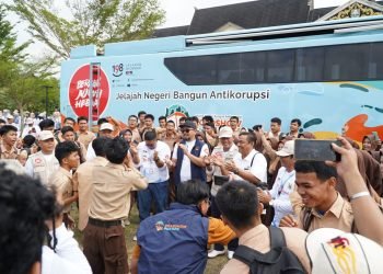 Rombongan Roadshow Bus KPK RI saat tiba di Lapangan Depan Kantor Gubernur Jambi, Rabu (13/09/2023) - (Dok. Kominfo)