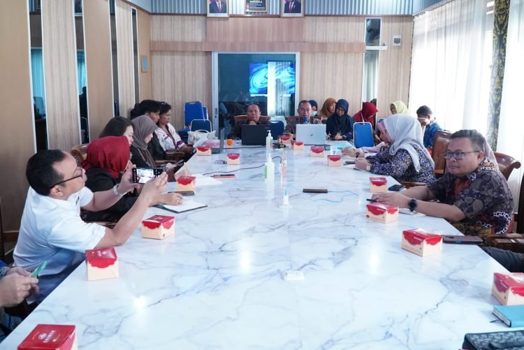 FGD yang diselenggarakan KPK RI  di Ruang Rapat Kepala Dinas Kesehatan Provinsi Jambi, Kamis (14/09/2023) (Foto : Harun - Kominfo)