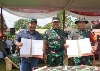 Bupati Romi pada pembukaan TMMD di lapangan PTPN Desa Lagantengah Kecamatan Geragai, Rabu (20/9/2023). (Dok, Kominfo - Pendra)