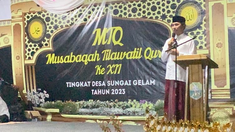 Ketua DPRD Provinsi Jambi, Edi Purwanto saat menghadiri kegiatan MTQ ke 12 Tingkat Desa Sungai Gelam, Kabupaten Muaro Jambi, Rabu malam (20/9). (Dok Hadian)
