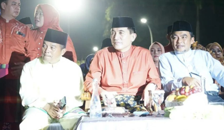 Wakil Ketua Komisi IV DPRD Hadiri Pembukaan MTQ ke-53 Tingkat Kota Jambi di lapangan utama kantor walikota jambi, Selasa (26/09) (Dok. Humas)