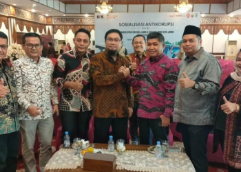Pimpinan DPRD Kota Jambi Hadiri Sosialisasi Anti Korupsi di Auditorium Rumah Dinas Gubernur Jambi, Jum’at (15/09/2023). (dok. humas)