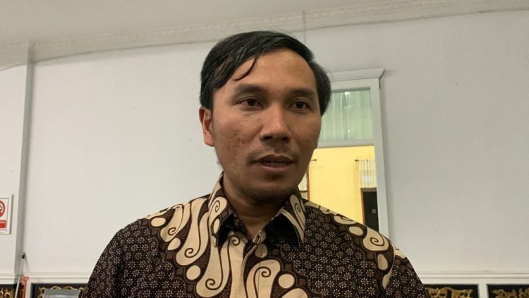 Ketua DPRD Provinsi Jambi, Edi Purwanto saat diwawancarai di Gedung DPRD, Rabu (04/10/2023). (Dok. Hadian)