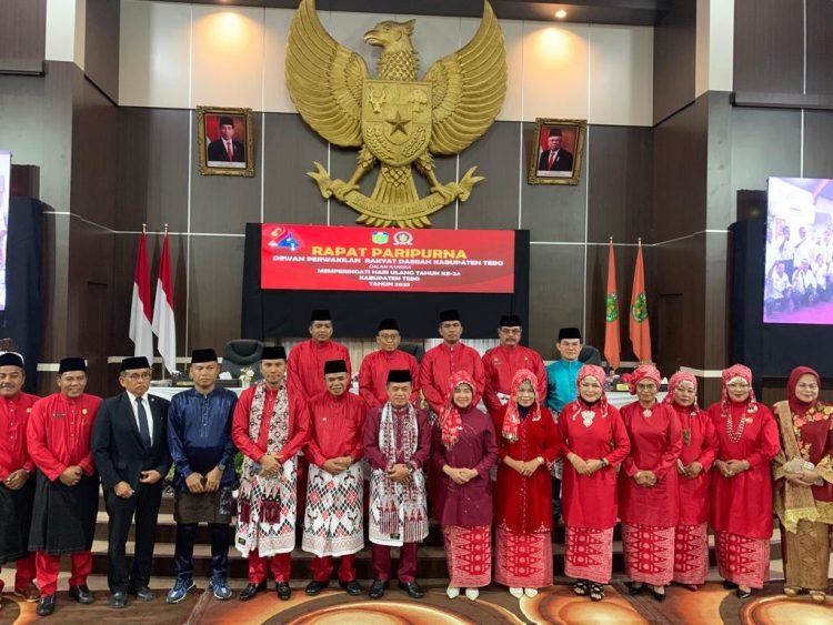 Ketua DPRD Jambi Hadiri Rapat Paripurna HUT Tebo ke 24