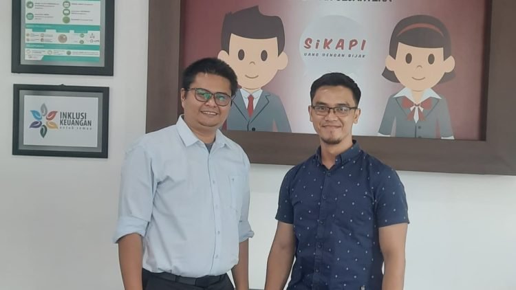 M. Nor saat melapor ke OJK (Dok, Hadian)