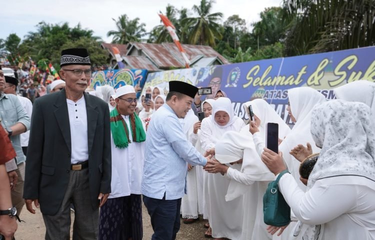Gubernur Al Haris pada acara Resmikan Masjid Baiturrahim di Desa Rantau Keloyang, Kecamatan Palepat, Kabupaten Bungo, Kamis (18/01/2023). (Dok. Erik - Kominfo)