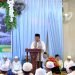 Wagub saat menghadiri acara Ziarah Kubro dan Haul Masyayikh Tsamaratul Insan di Masjid Jami’ Azharussa’adah Ponpes Sa’adatuddaren, Kota Jambi, Sabtu (10/02/2024) (Foto : Sobirin - Kominfo)