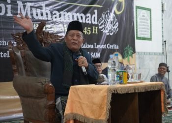 Wagub saat memberikan tausiah/ceramah pada peringatan Isra’ Mi'raj Tahun 1445 H, di Masjid MIftahul Ishlah, Tempino, Kecamatan Mestong, Jum’at (23/02/2024) (Foto: Novriansah - Kominfo)