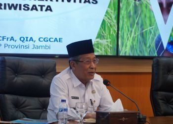 Wagub Sani Pimpin Rapat Pengawasan Stunting, Pengentasan Kemiskinan dan Sektor UMKM di Ruang Vip Rumah Dinas Gubernur Jambi, Rabu (28/02/2024). (Foto: Patra - Kominfo)