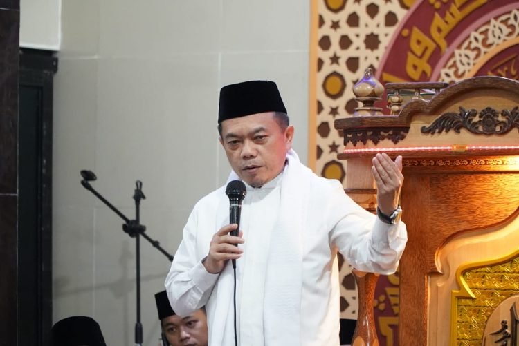 Gubernur Al Haris pada Safari Ramadhan Pertama di Masjid Pahlawan, Desa Sungai Pegeh, Kecamatan Siulak, Jum’at (15/03/2024) (Foto: Harun - Kominfo)