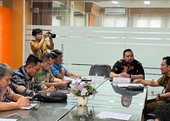 Wakil Ketua dan Anggota DPRD Provinsi Jambi melakukan studi banding ke Badan Perencanaan Pembangunan Daerah (Bappeda) Provinsi Kalimantan Selatan, , Selasa (19/03/2024). (Dok. Humas)