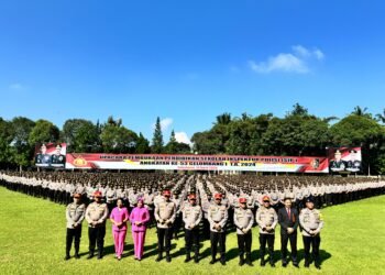 Poto bersama Personel Bintara Polri Resmi Ikuti Pendidikan Sekolah Inspektur Polisi di lapangan Soetadi Ronodipuro, Kamis (18/04/2024). (Dok. Setukpa Lemdiklat Polri)