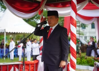 Gubernur Jambi saat memimpin Peringatan Hari Kebangkitan Nasional tahun 2024  di Lapangan Kantor Gubernur Jambi Senin (20/5/2024) (Foto: Novriansah - Kominfo)