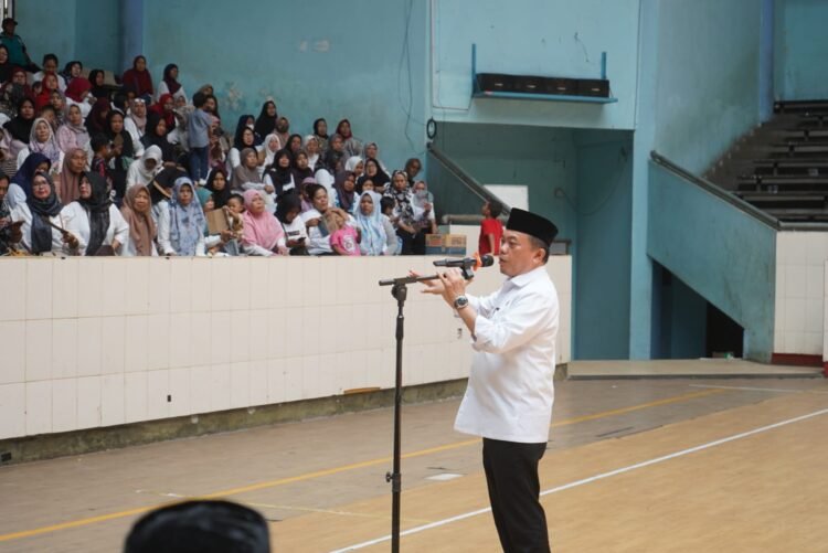 Gubernur saat menghadiri Peringatan May Day Tingkat Provinsi Jambi di Gelanggang Olah Raga (GOR) Kota Baru Jambi, Rabu (29/05/2024) (Foto: Novriansah - Kominfo)