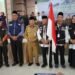 Poto bersama pada pelepasan JCH Kloter 23 di Asrama Haji Kota Baru Jambi, Selasa (04/06/2024). (Foto: Novriansah - Kominfo)