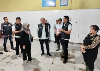 Ditreskrimsus Subdit I Indagsi saat melakukan pengecekan Sapi Segar di RPH Kota Jambi, Kamis(06/6/24) (Dok. Irwan)