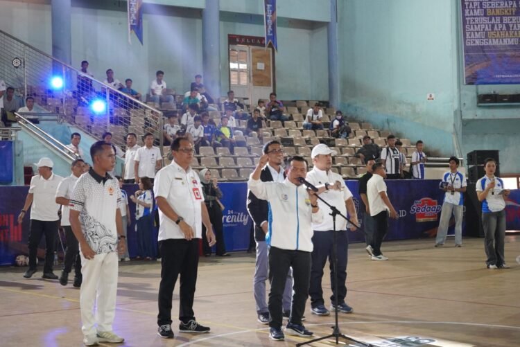 Gubernur Jambi, Al Haris., membuka secara resmi Turnamen Gubernur Cup Futsal 2026 di GOR Kotabaru, Kota Jambi, Rabu (14/1/2026).