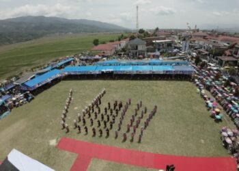 Gubernur Jambi Al Haris menyampaikan sambutan saat menghadiri Kenduri Sko di Kecamatan Siulak Mukai, Kabupaten Kerinci, Sabtu (24/1/2026). (Dok. Erit)